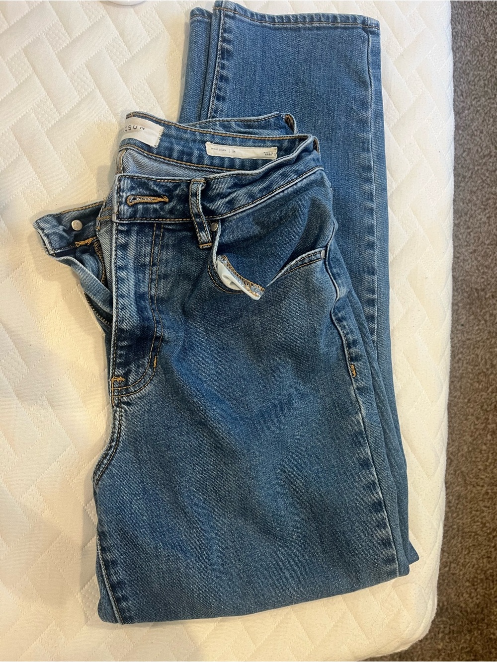 PacSun Women's High-Rise Denim Jeans in Medium Blue Wash